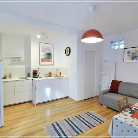Fifty Shades Of Travel Apartment
